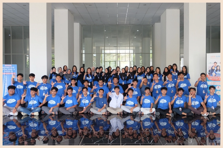 kegiatan foto bersama saat kegiatan karantina UTBK SNBT